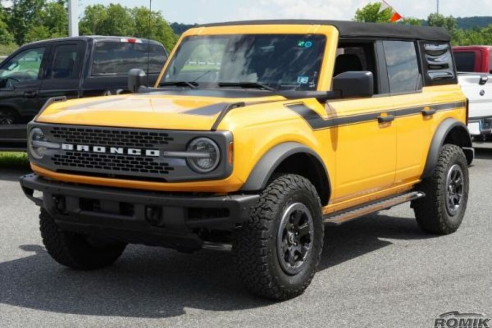 Romik® 6" RZR Series Polished Running Boards For 2021-2023 Ford Bronco 32388418