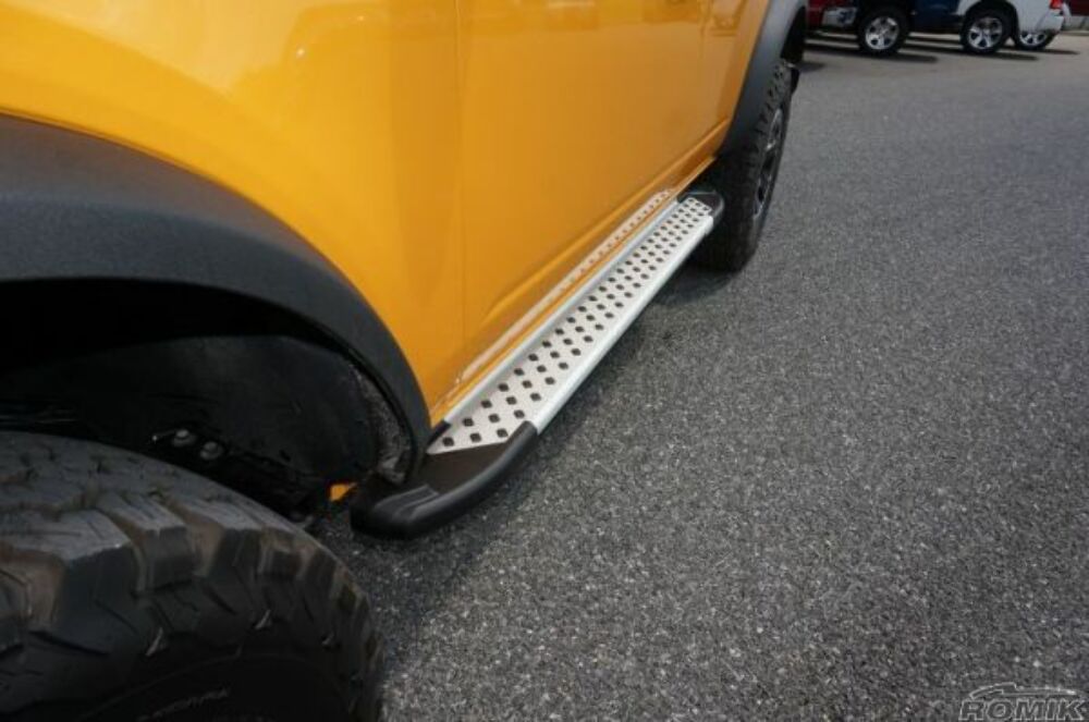 Romik® 5.5" RAL Series Silver Running Boards For 2021-2023 Ford Bronco 62388418