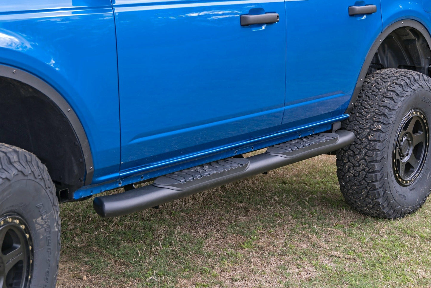 Rough Country 21011 Oval Nerf Step Fits 2021-2024 Ford Bronco 4-Door