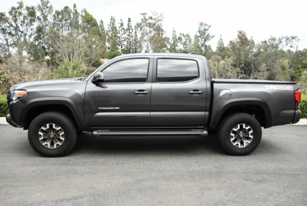 Westin 5.5" SG6 Cab Length Black LED Running Boards with Black Trim For 2021-2023 Ford Bronco 4-Door 27-65725
