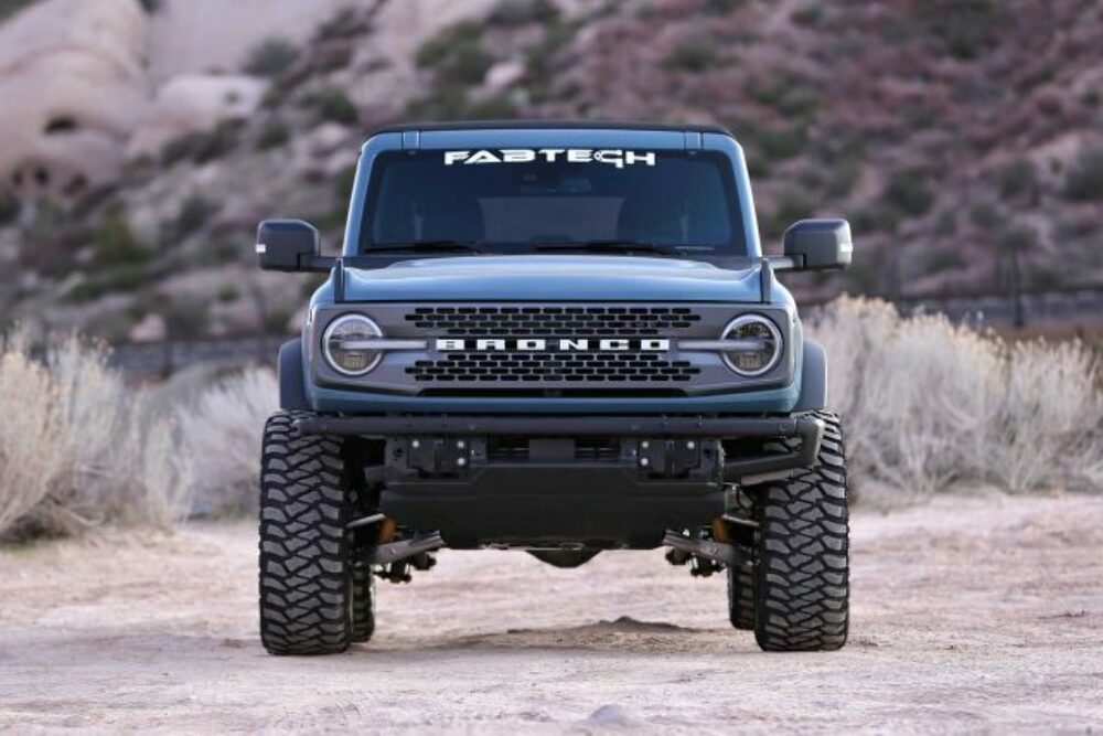Fabtech 3" Uniball UCA Lift Kit for 2021-2023 Ford Bronco FTS22342